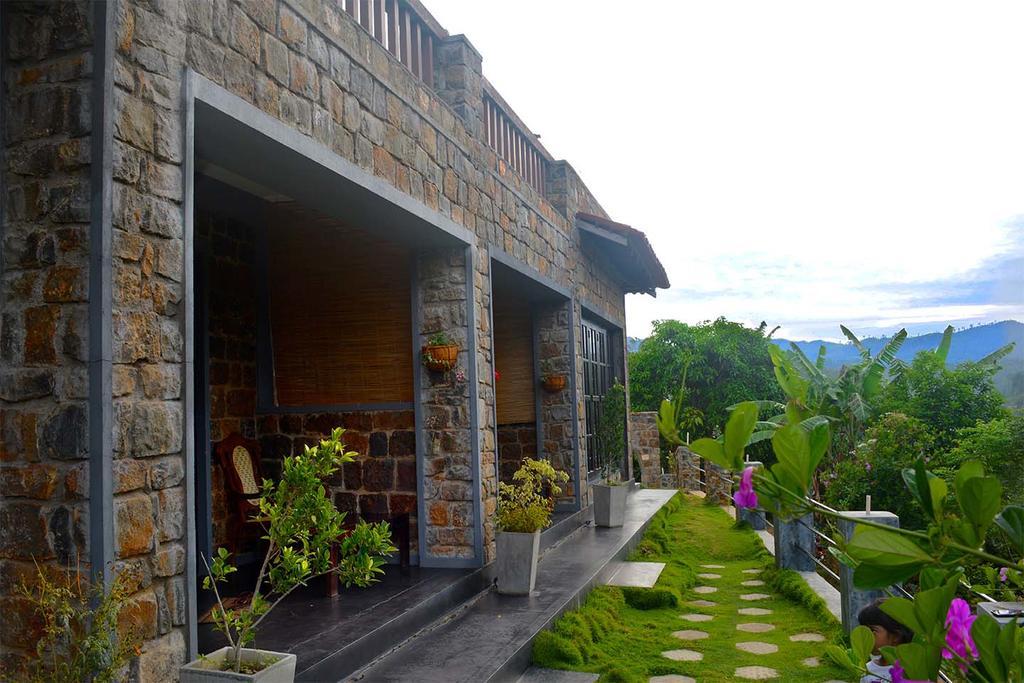 Laura Hotel Ella Bagian luar foto