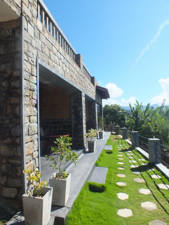 Laura Hotel Ella Bagian luar foto