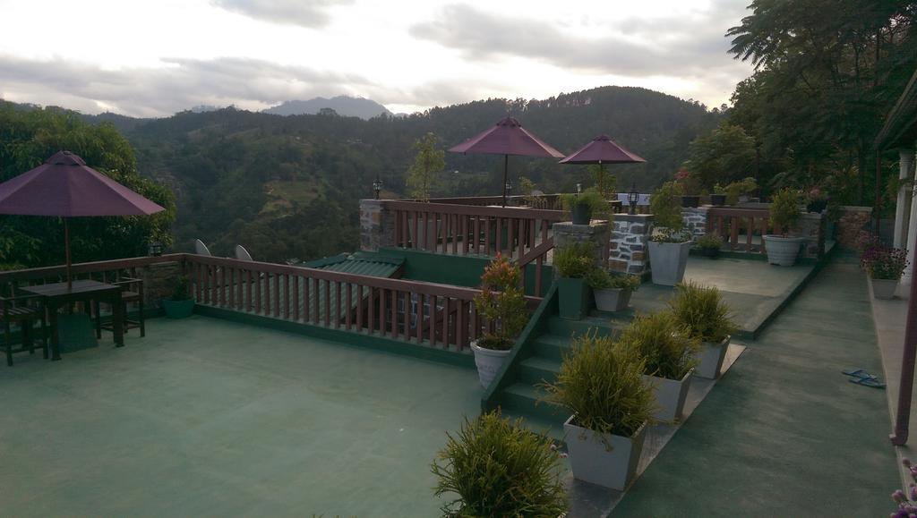 Laura Hotel Ella Bagian luar foto