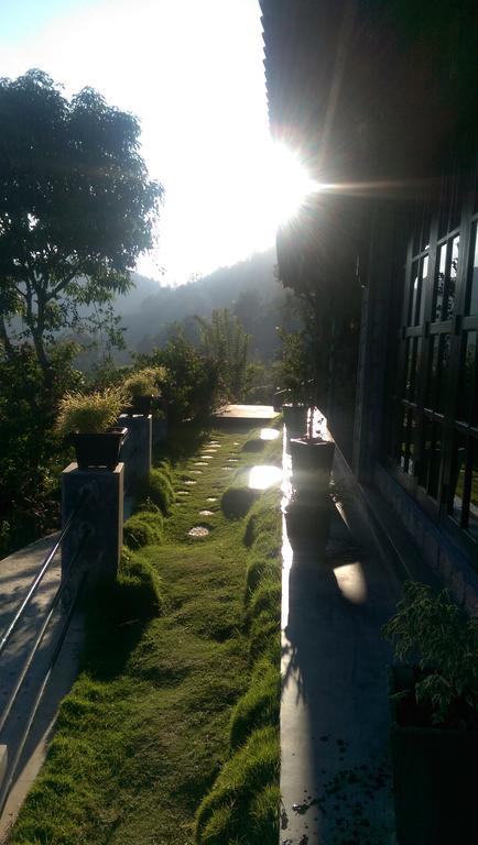 Laura Hotel Ella Bagian luar foto