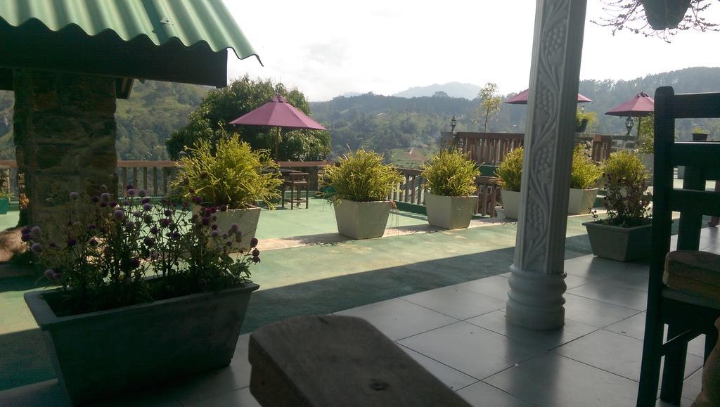 Laura Hotel Ella Bagian luar foto