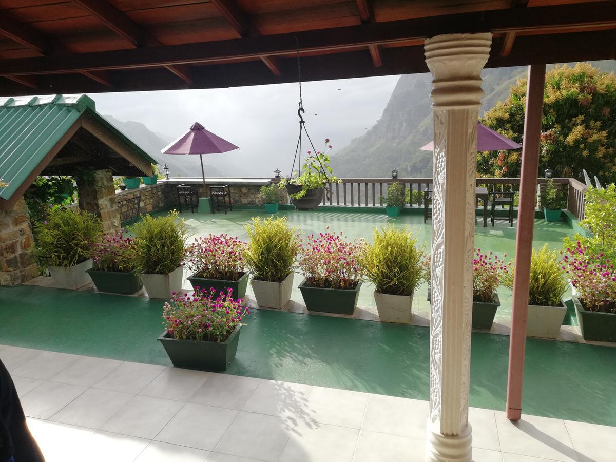 Laura Hotel Ella Bagian luar foto