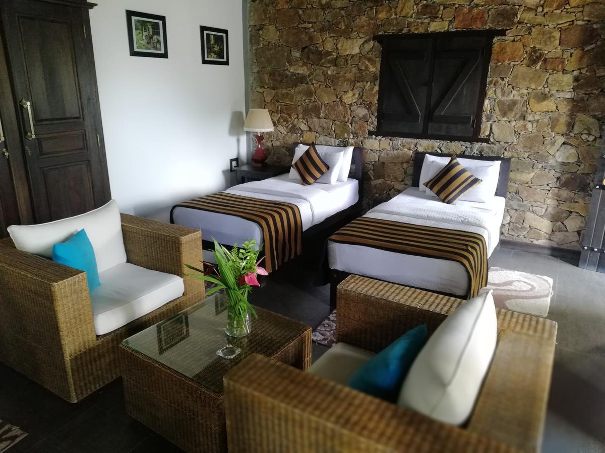 Laura Hotel Ella Bagian luar foto